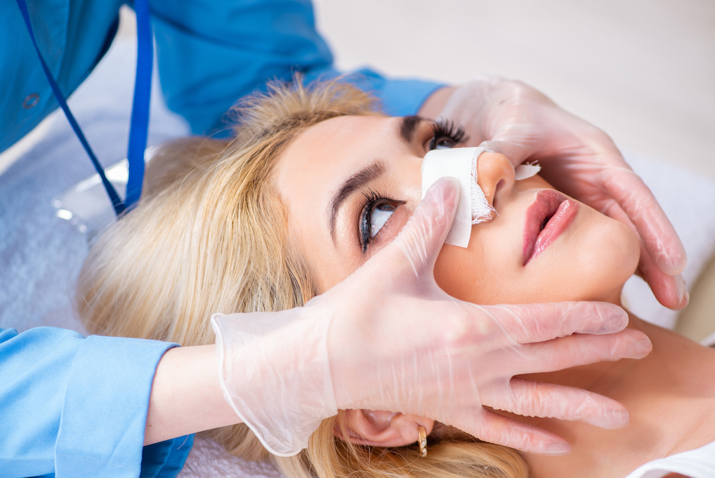 عملية تجميل الأنف بيزو