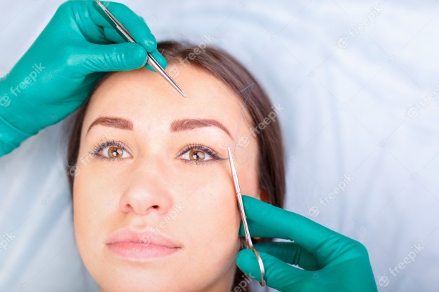 عملية تجميل الجفون